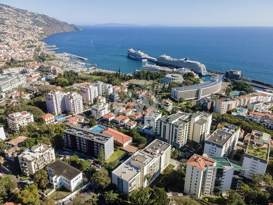 Loja para Venda em Funchal (São Pedro) Foto 2