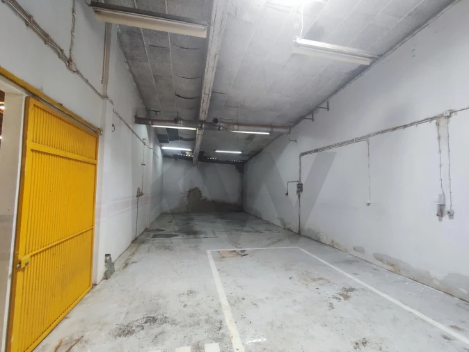 Armazém para Venda em Santa Iria de Azoia, São João da Talha e Bobadela Foto 14