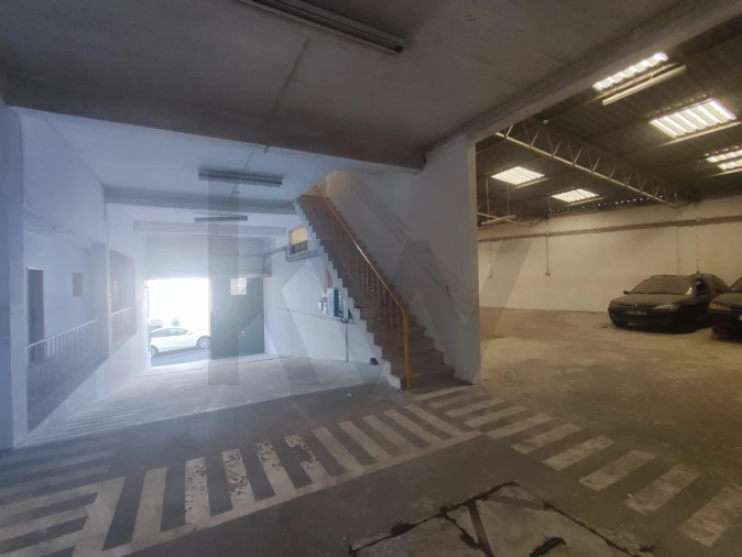 Armazém para Venda em Santa Iria de Azoia, São João da Talha e Bobadela Foto 16