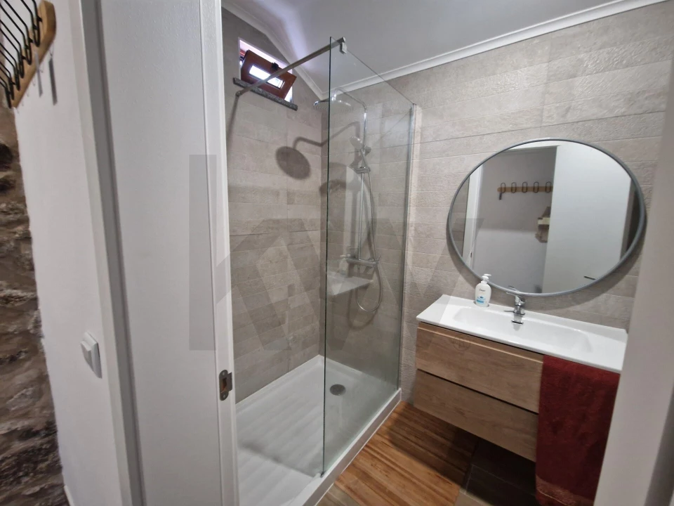 Moradia T4 para Venda em Sabugueiro Foto 8