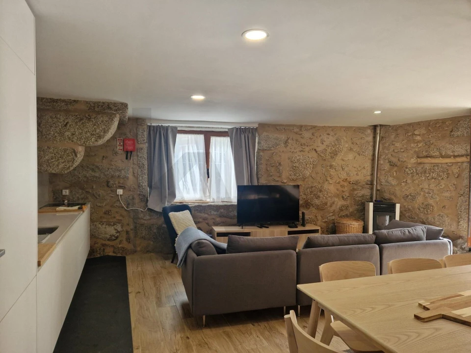 Moradia T4 para Venda em Sabugueiro Foto 2