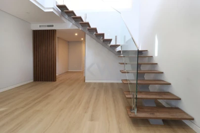 Apartamento T3 para Venda em Carcavelos e Parede