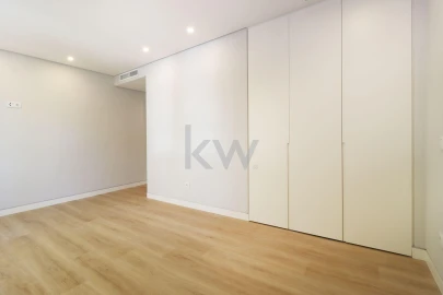 Apartamento T3 para Venda em Carcavelos e Parede