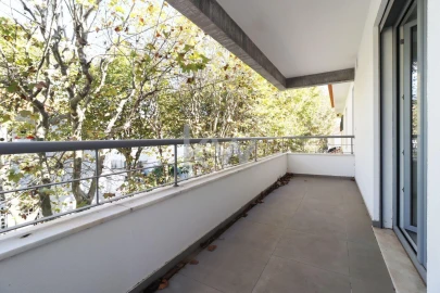 Apartamento T3 para Venda em Carcavelos e Parede