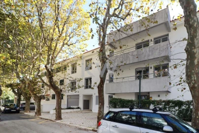Apartamento T3 para Venda em Carcavelos e Parede