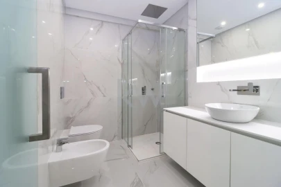 Apartamento T3 para Venda em Carcavelos e Parede