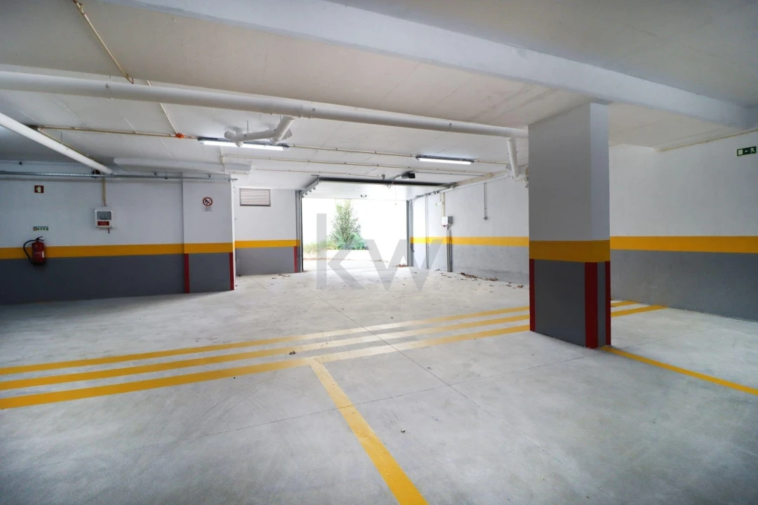 Apartamento T3 para Venda em Carcavelos e Parede Foto 68