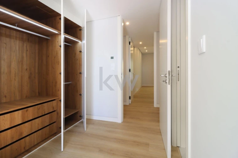 Apartamento T3 para Venda em Carcavelos e Parede Foto 61