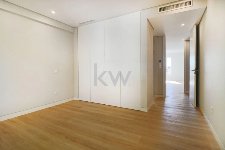 Apartamento T3 para Venda em Carcavelos e Parede Foto 54