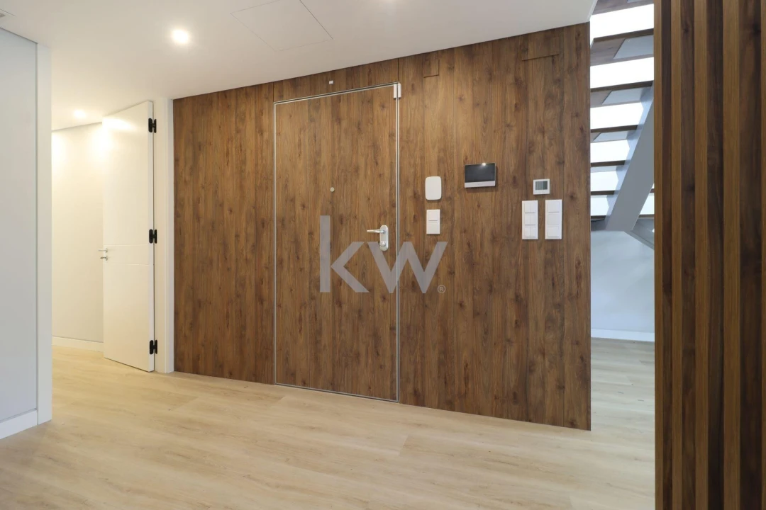 Apartamento T3 para Venda em Carcavelos e Parede Foto 39