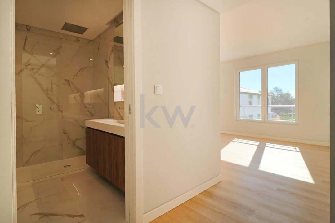 Apartamento T3 para Venda em Carcavelos e Parede Foto 56