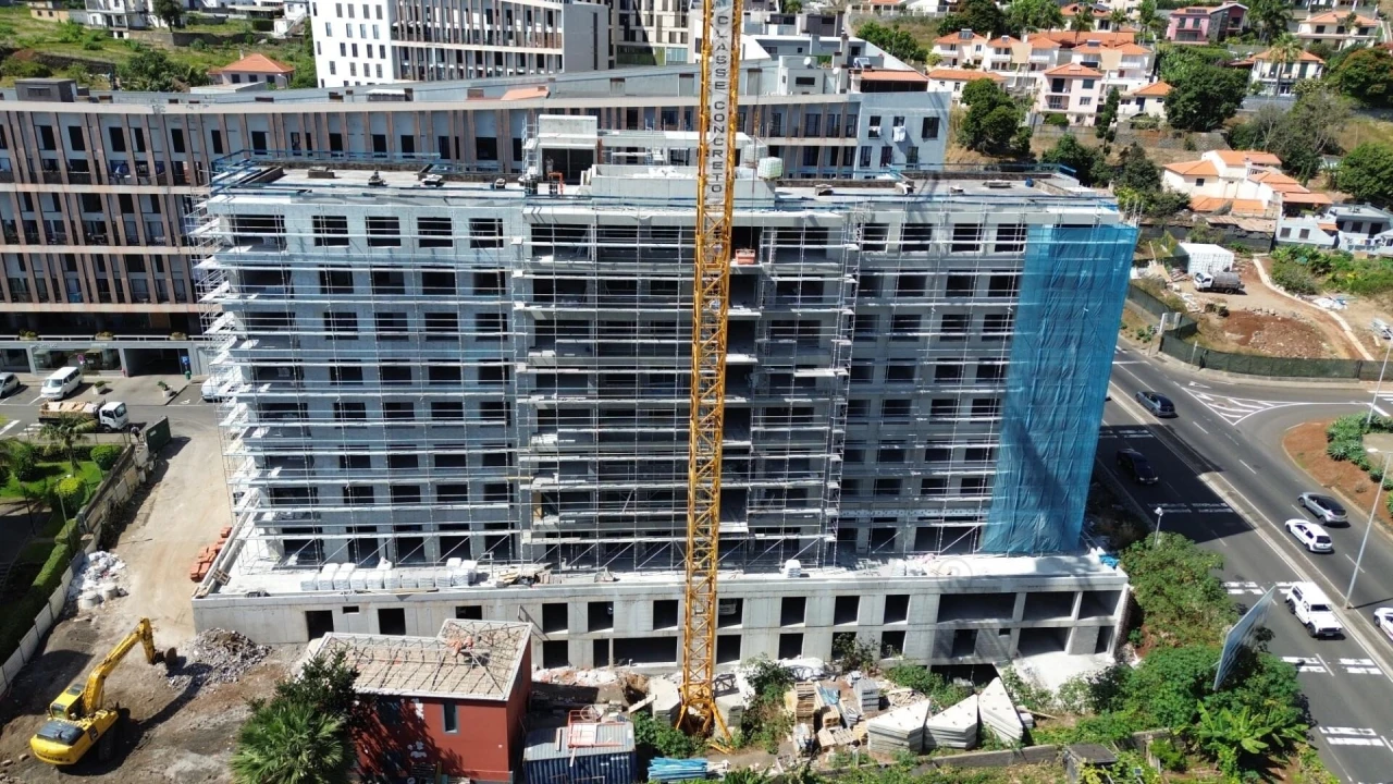 Apartamento T2 para Venda em São Martinho Foto 9
