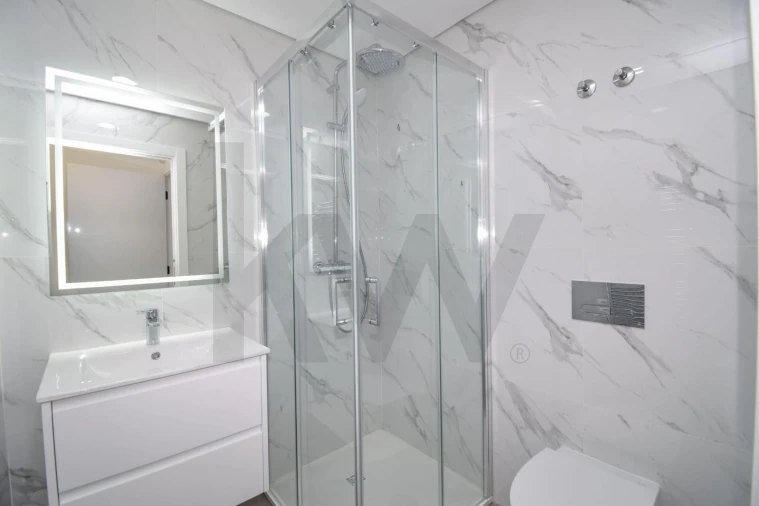 Apartamento T3 para Arrendamento em Ramada e Caneças Foto 7