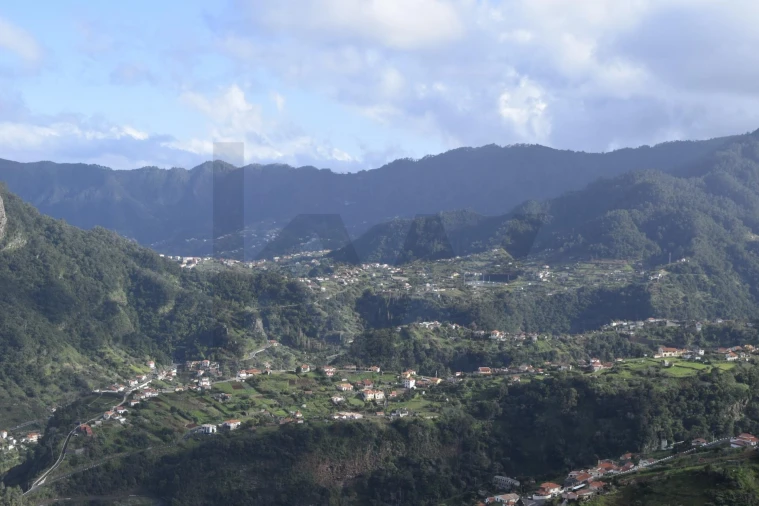 Terreno para Venda em São Roque do Faial Foto 5