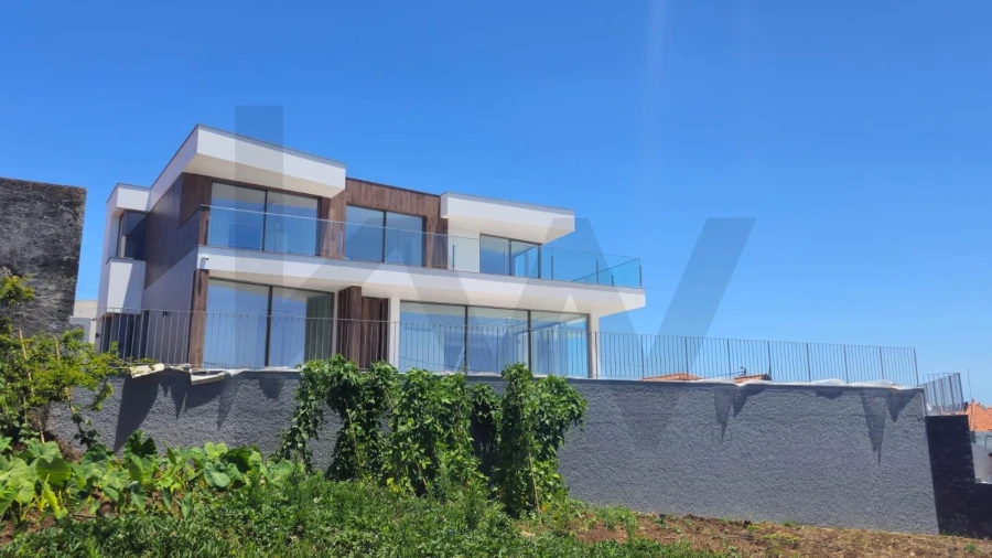 Moradia T4 para Venda em Canhas Foto 44