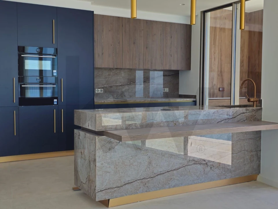 Moradia T4 para Venda em Canhas Foto 24