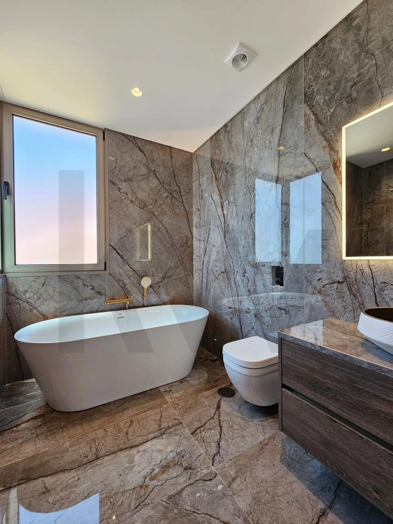 Moradia T4 para Venda em Canhas Foto 27