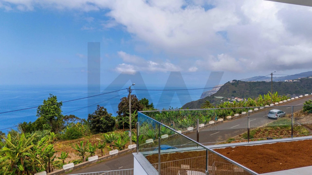 Moradia T4 para Venda em Canhas Foto 41