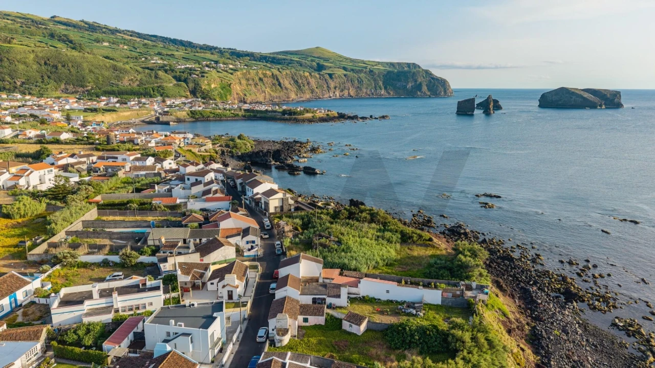 Moradia T4 para Venda em Mosteiros Foto 28