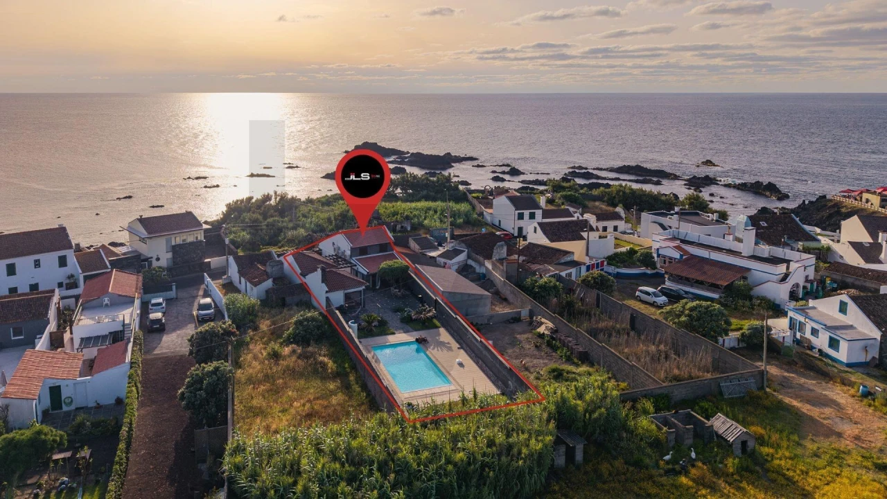 Moradia T4 para Venda em Mosteiros Foto 29