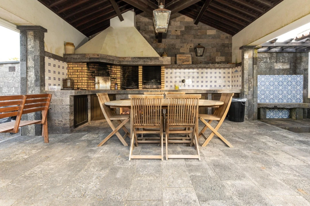 Moradia T4 para Venda em Mosteiros Foto 8