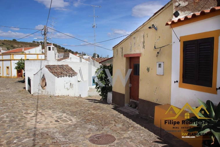 Moradia T4 para Venda em Odeleite Foto 15
