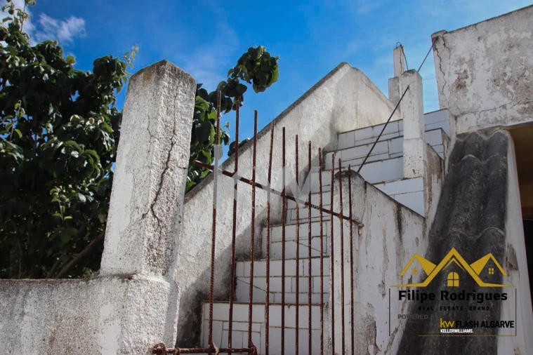 Moradia T4 para Venda em Odeleite Foto 6