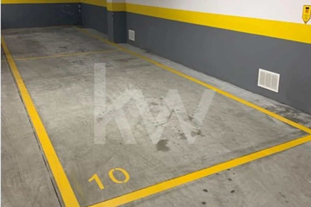 Garagem para Venda em Santo António Foto 18