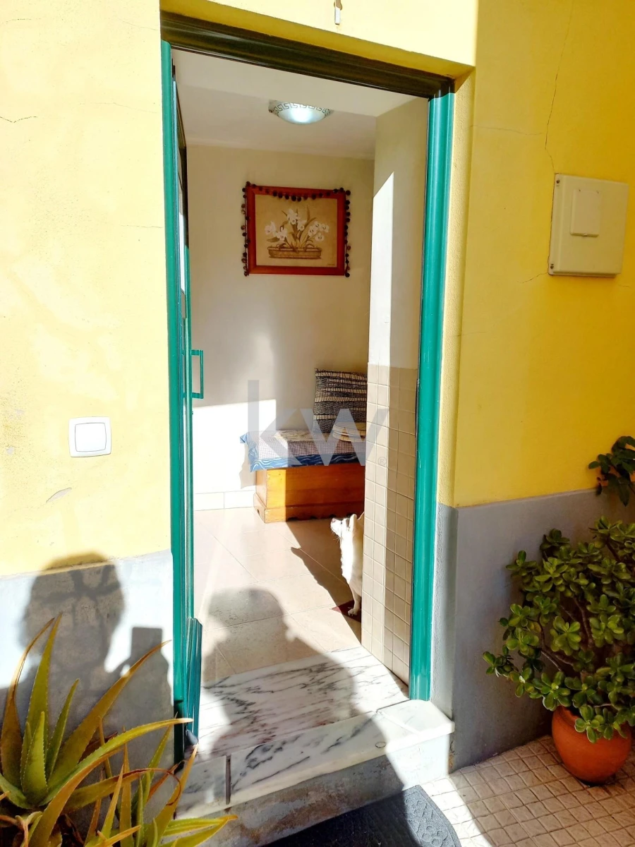 Apartamento T1 para Venda em Ajuda Foto 2