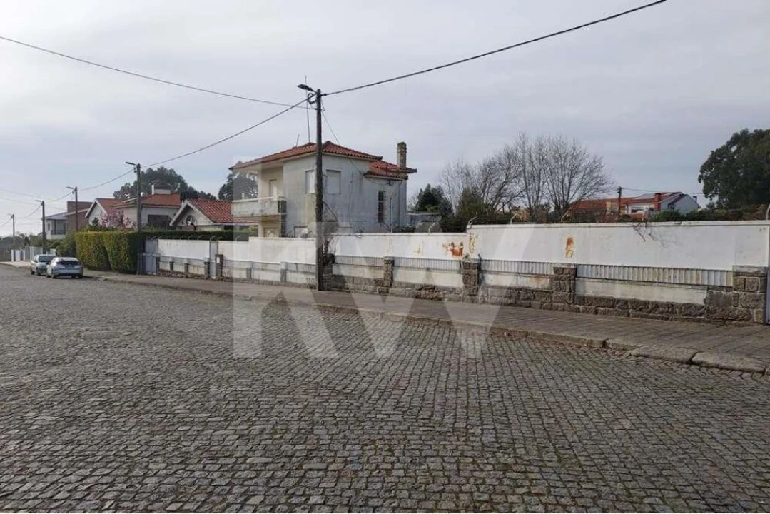 Terreno para Venda em Gulpilhares e Valadares Foto 1