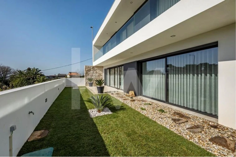 Moradia T4 para Venda em São Felix da Marinha Foto 21