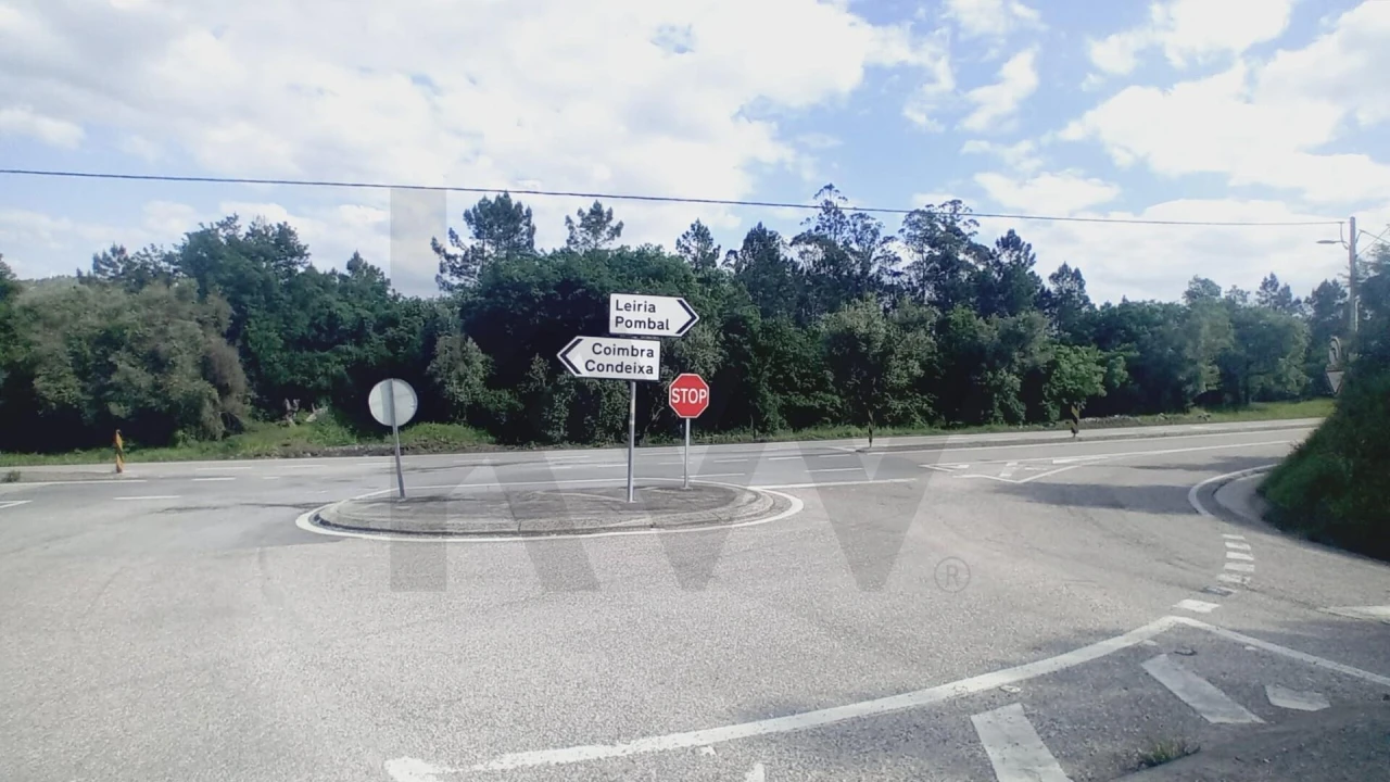 Terreno para Venda em Tapeus Foto 6