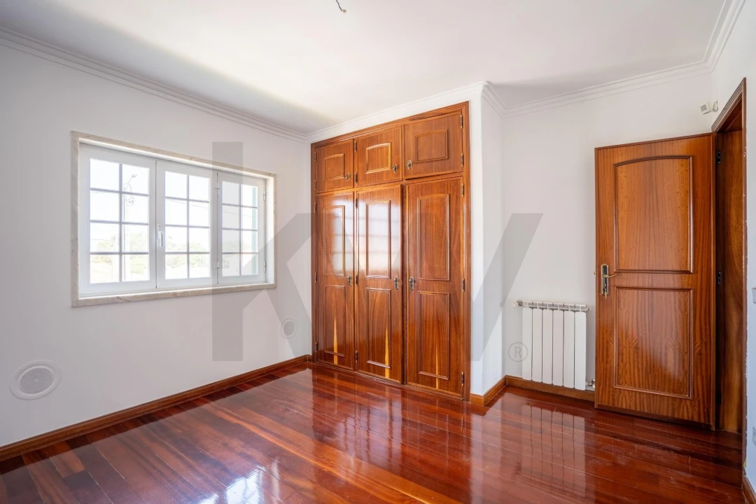 Moradia T5 para Venda em Rio de Mouro Foto 29