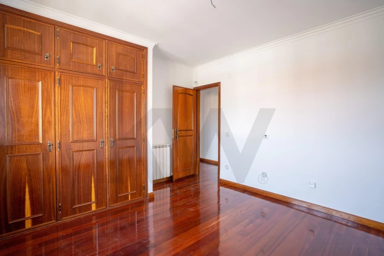 Moradia T5 para Venda em Rio de Mouro Foto 30