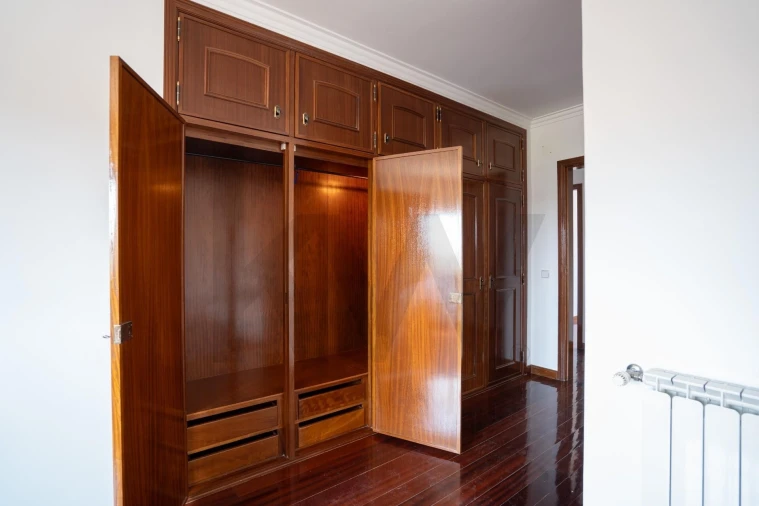 Moradia T5 para Venda em Rio de Mouro Foto 49