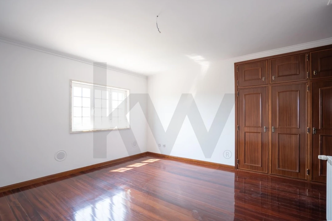 Moradia T5 para Venda em Rio de Mouro Foto 25