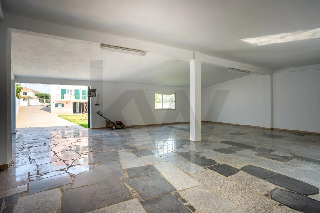 Moradia T5 para Venda em Rio de Mouro Foto 42