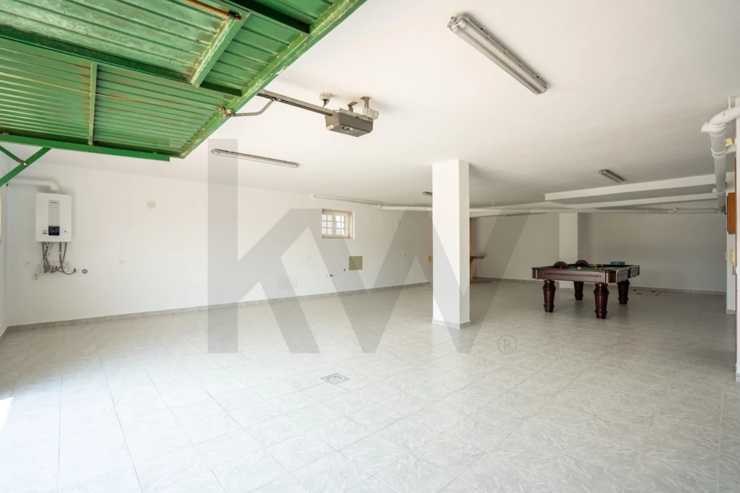 Moradia T5 para Venda em Rio de Mouro Foto 38