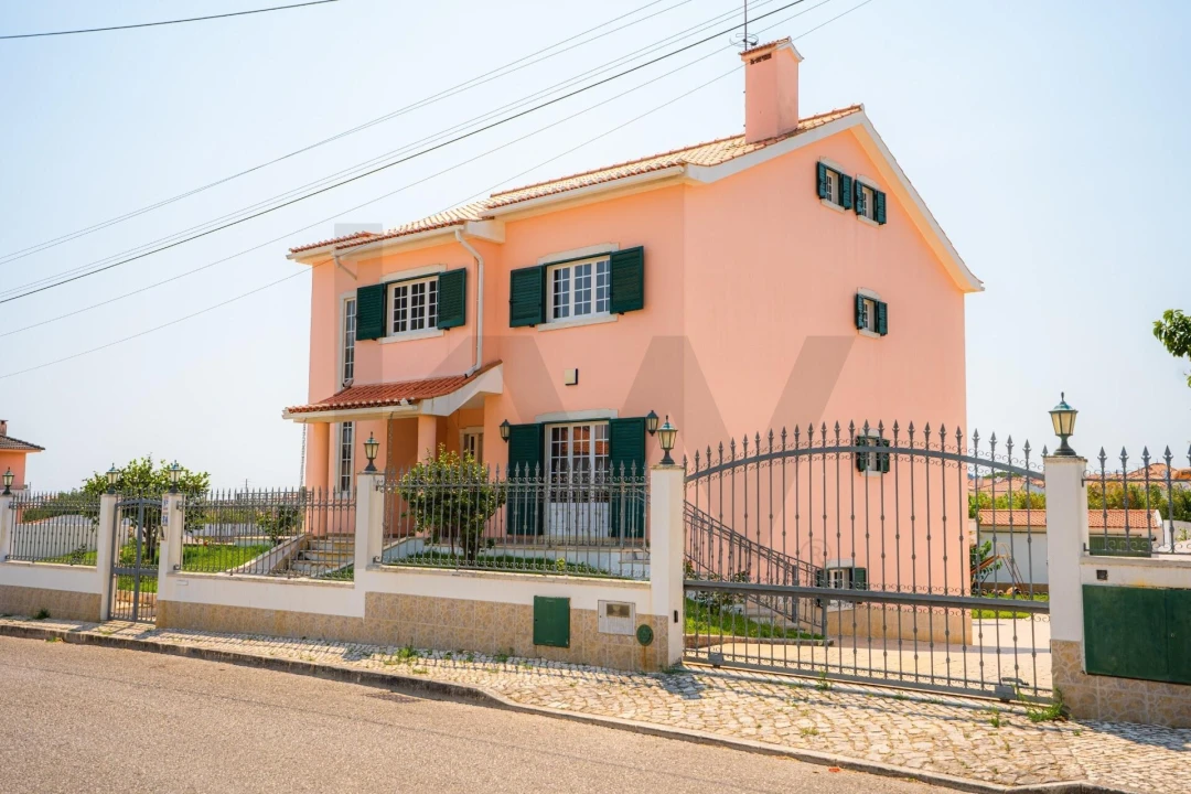 Moradia T5 para Venda em Rio de Mouro Foto 7