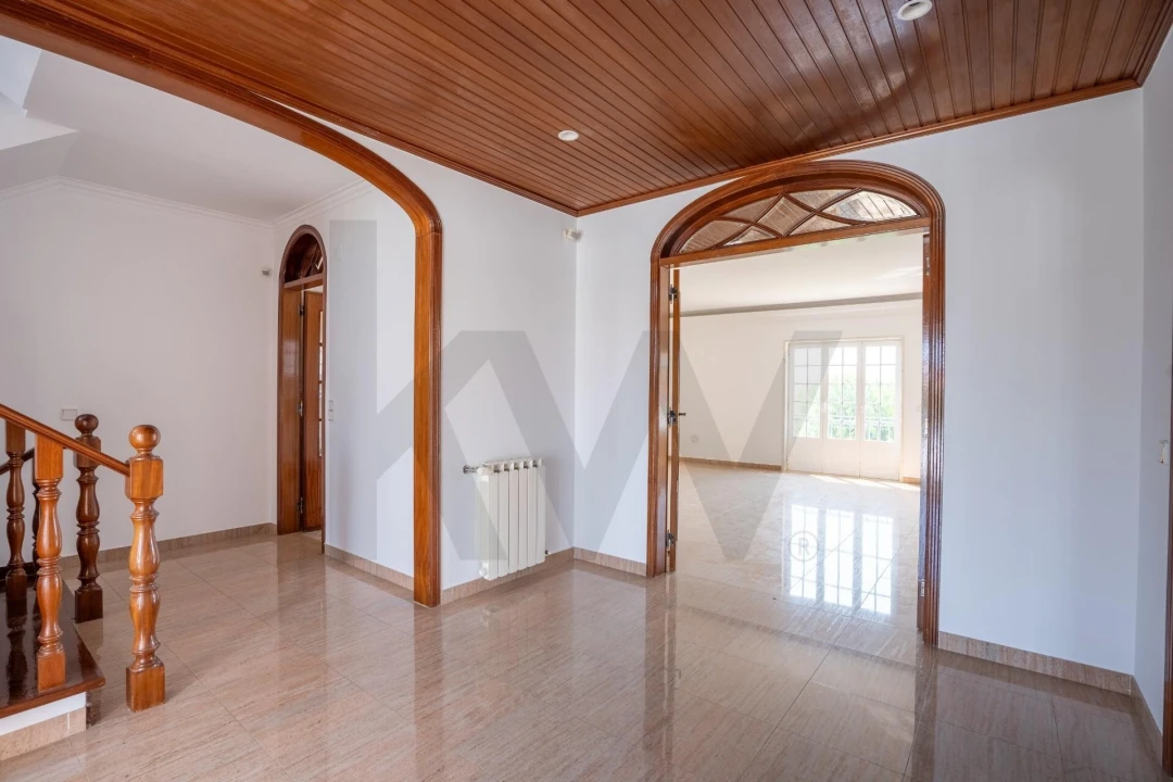 Moradia T5 para Venda em Rio de Mouro Foto 16