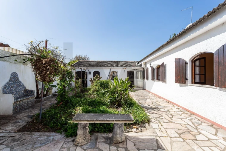 Moradia T5 para Venda em Almeirim Foto 1