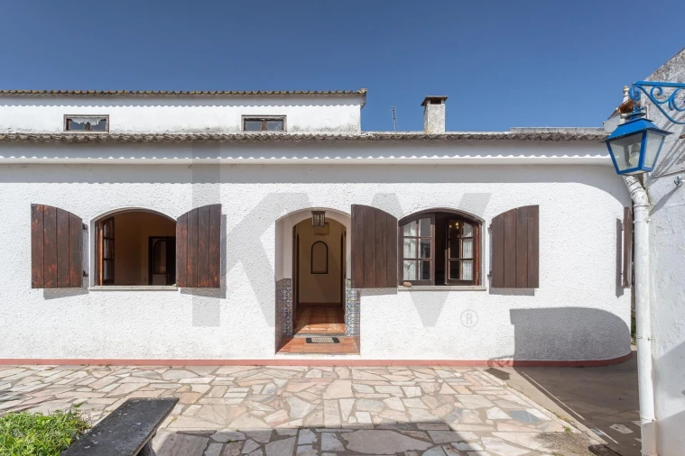 Moradia T5 para Venda em Almeirim Foto 4