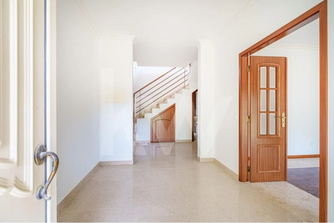 Moradia T5 para Venda em Fatima Foto 4