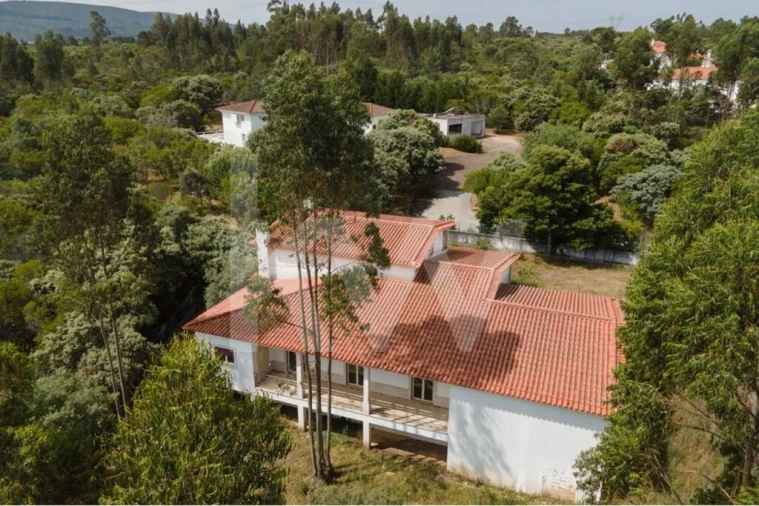 Moradia T5 para Venda em Fatima Foto 21