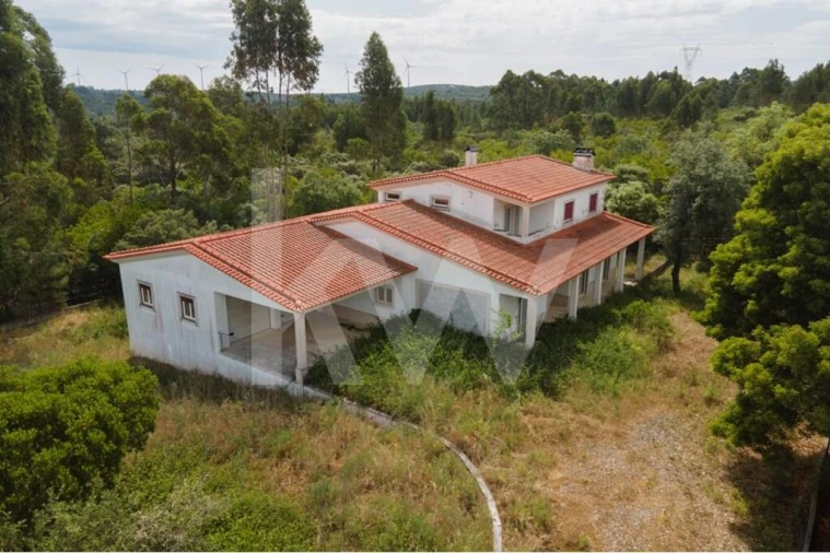 Moradia T5 para Venda em Fatima Foto 2