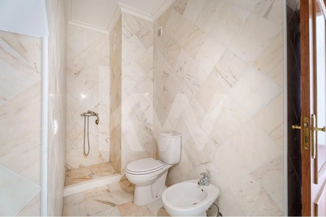 Moradia T5 para Venda em Fatima Foto 9