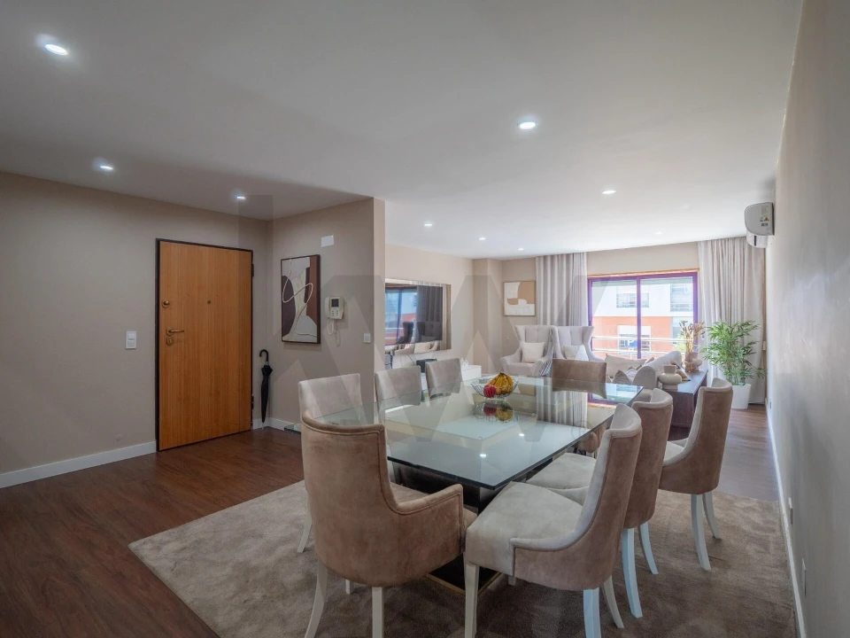 Apartamento T2 para Venda em Camarate, Unhos e Apelação Foto 5