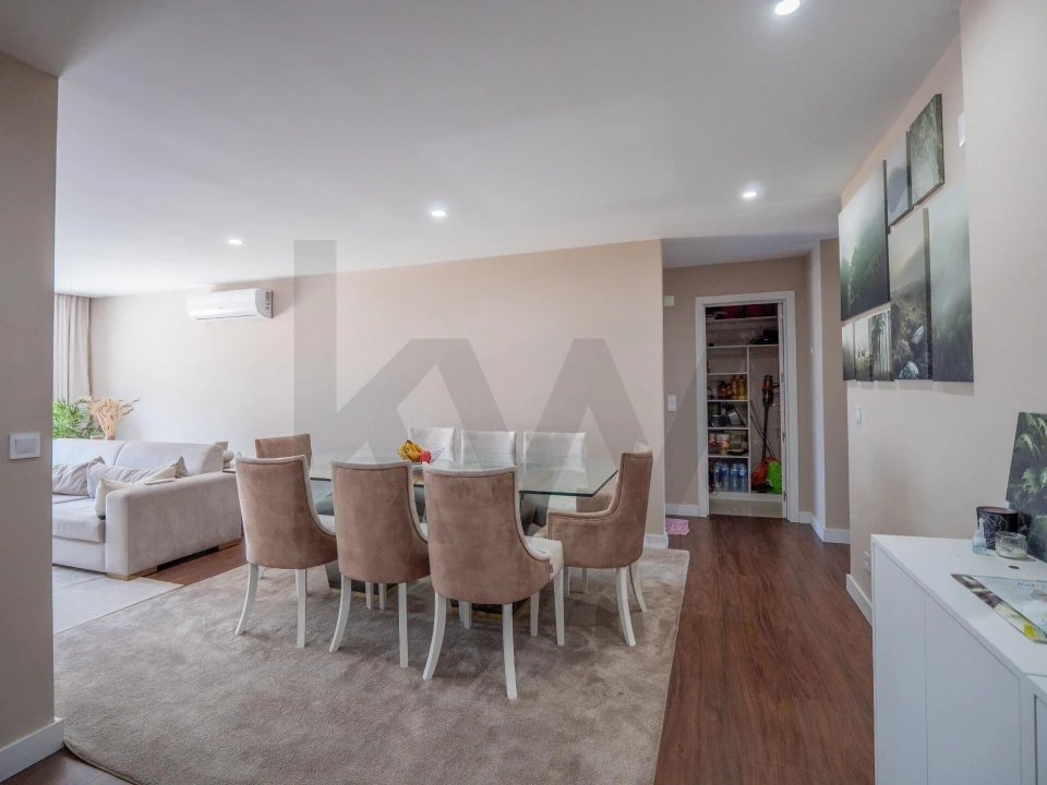 Apartamento T2 para Venda em Camarate, Unhos e Apelação Foto 6