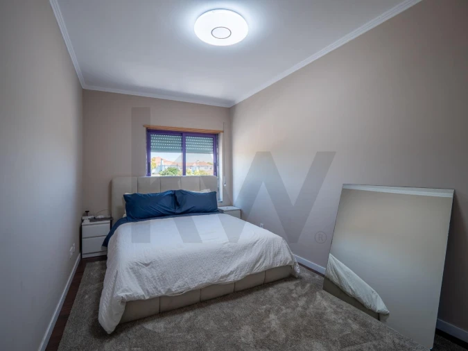 Apartamento T2 para Venda em Camarate, Unhos e Apelação Foto 12