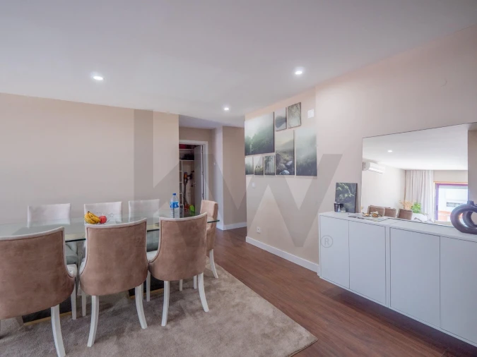 Apartamento T2 para Venda em Camarate, Unhos e Apelação Foto 7